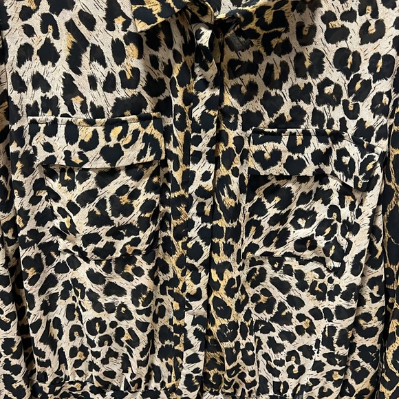 ALLSAINTS- Leopard collared, buttoned w covered placket & front pockets 🐆 - Picture 5 of 7